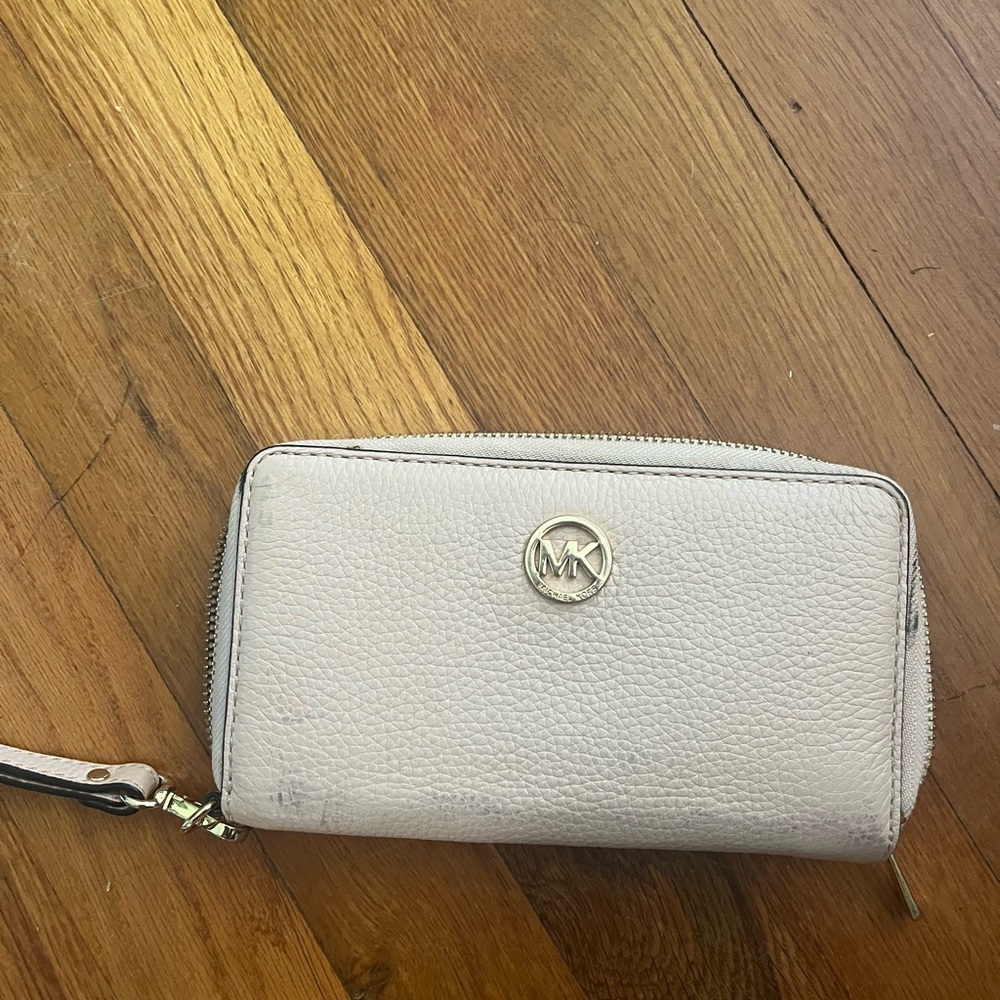 MICHAEL Michael Kors Blush Beige Zip Card & Key Holder Wristlet - Picture 2 of 5